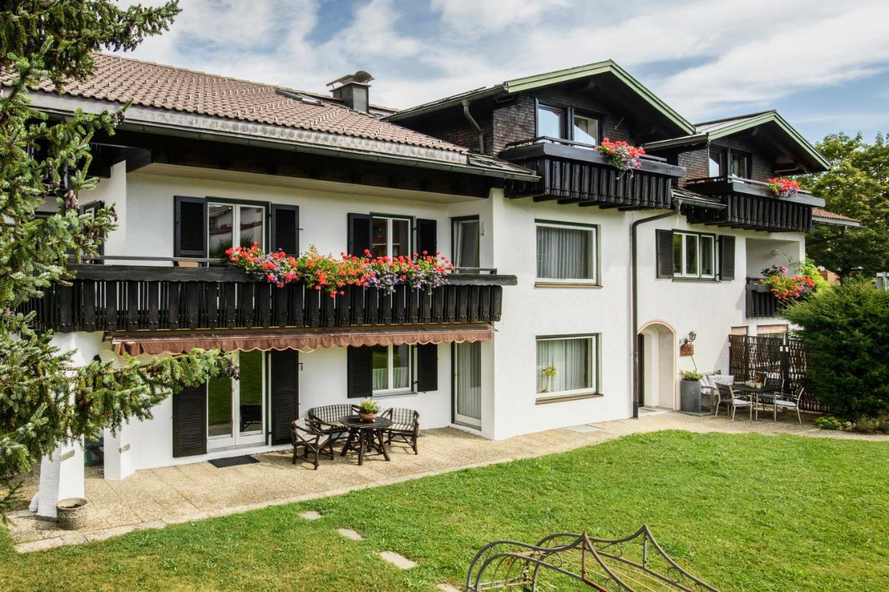 Hotel Gaestehaus Schmid Oberstaufen Exterior foto